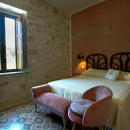 Palazzo Scura Couette-café Vaccarizzo Albanese