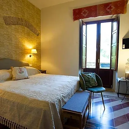 Palazzo Scura Vaccarizzo Albanese
