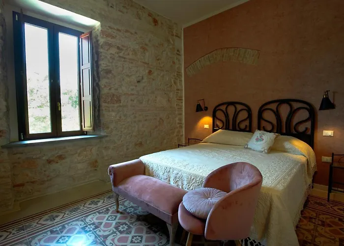 Palazzo Scura Alojamento de Acomodação e Pequeno-almoço Vaccarizzo Albanese